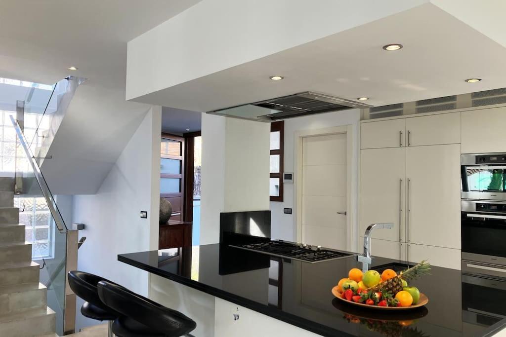 Tranquil Large 6 Bedroom Family Sleeps 20 Near Sitges Villa Sant Pere De Ribes