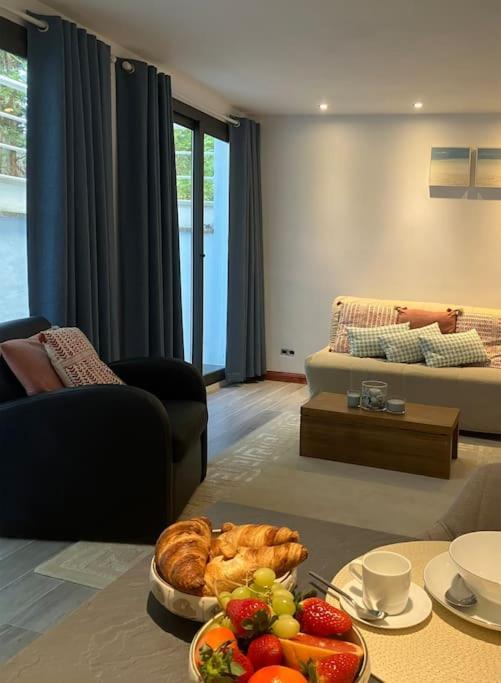 Tranquil Large 6 Bedroom Family Sleeps 20 Near Sitges