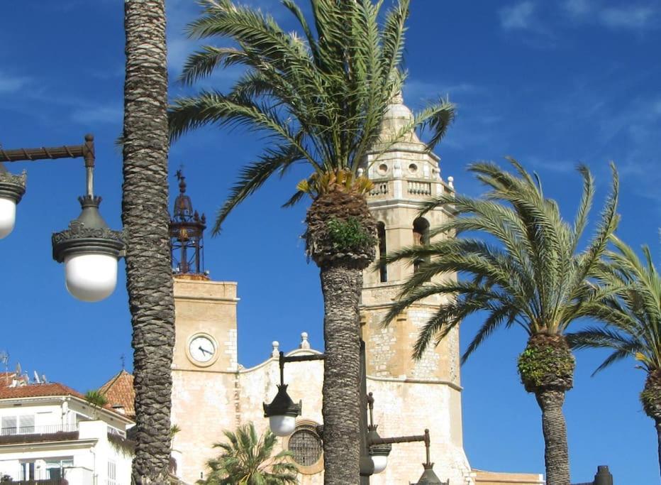 Tranquil Large 6 Bedroom Family Sleeps 20 Near Sitges *